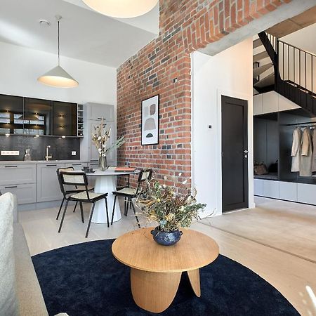 High Ceiling Loft With Its Own Backyard And A Terrace Appartement Tallinn Buitenkant foto