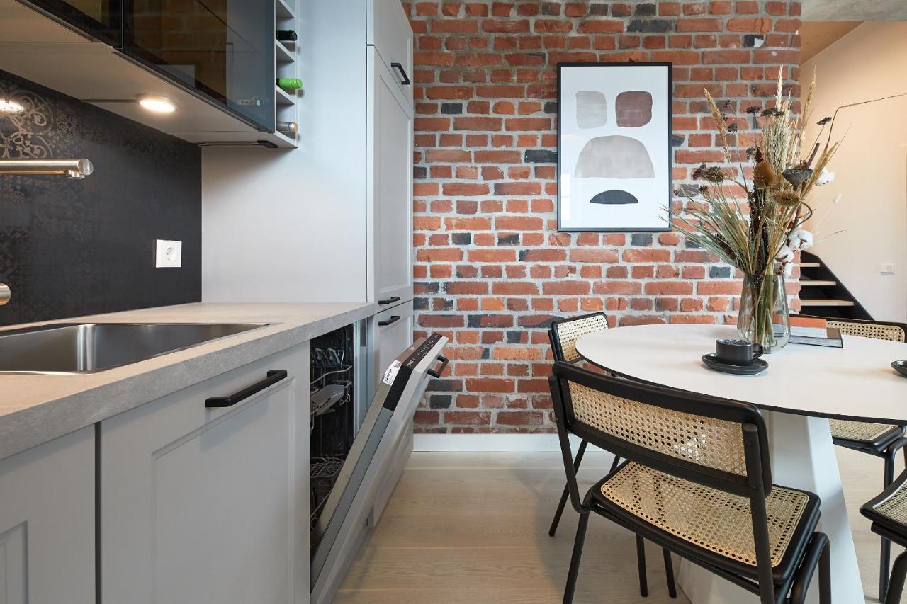 High Ceiling Loft With Its Own Backyard And A Terrace Appartement Tallinn Buitenkant foto