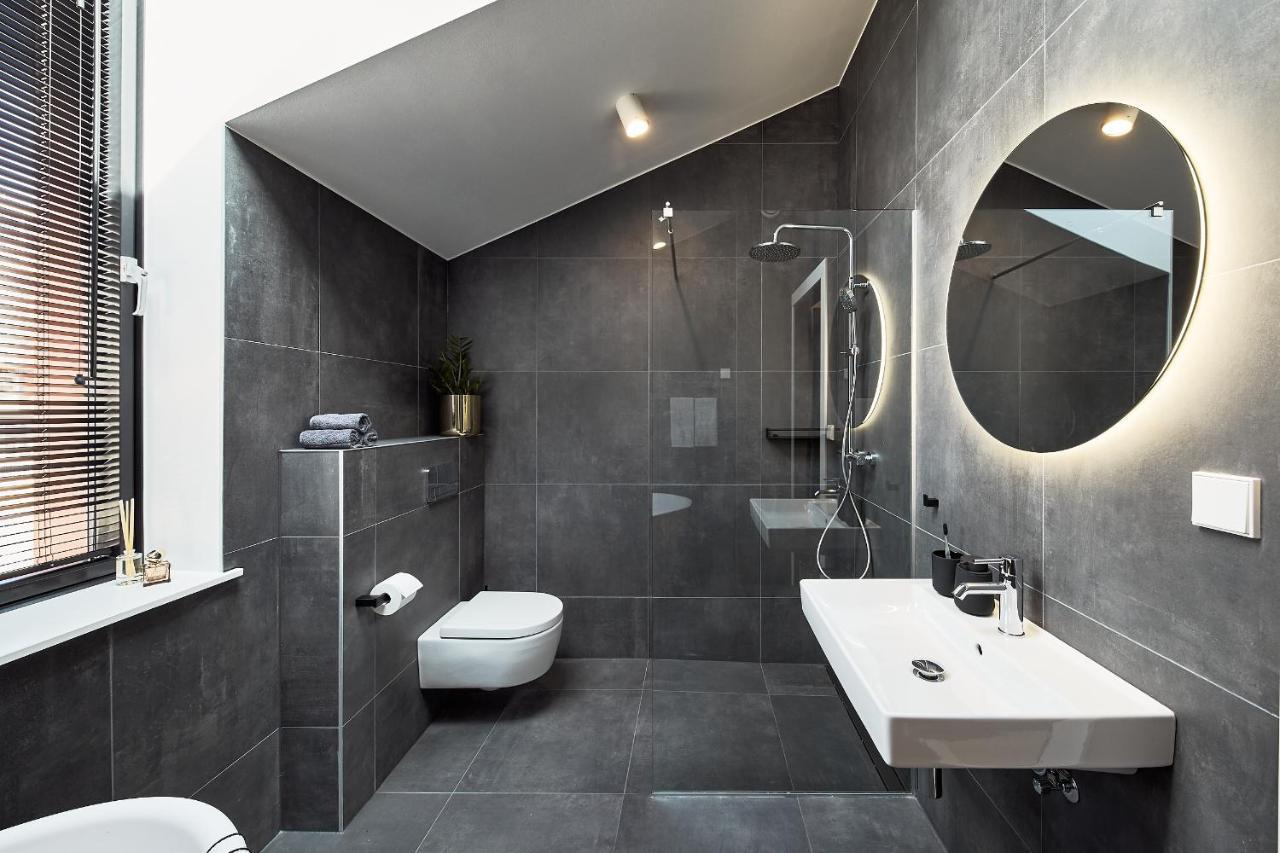 High Ceiling Loft With Its Own Backyard And A Terrace Appartement Tallinn Buitenkant foto