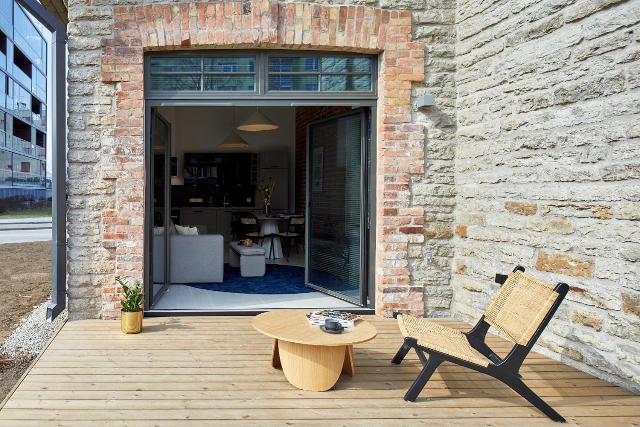 High Ceiling Loft With Its Own Backyard And A Terrace Appartement Tallinn Buitenkant foto