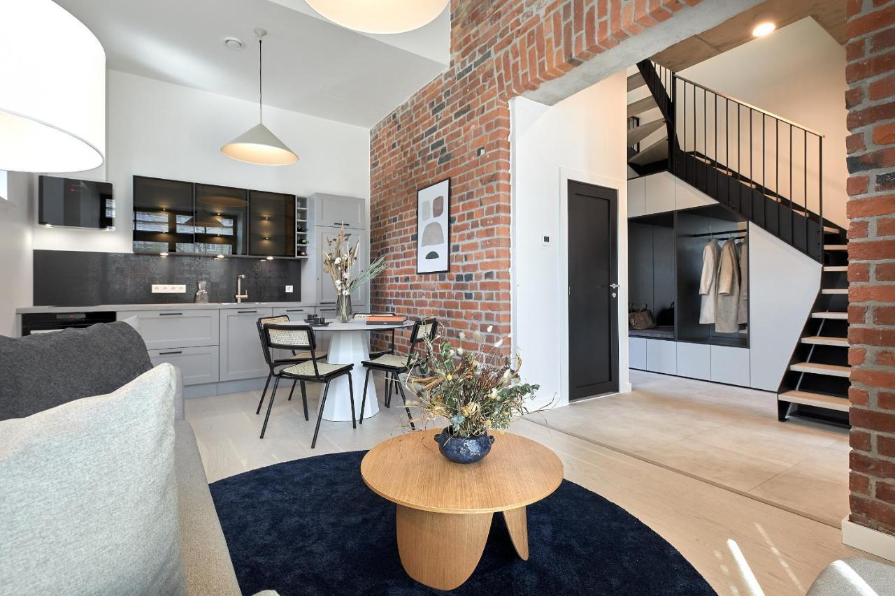 High Ceiling Loft With Its Own Backyard And A Terrace Appartement Tallinn Buitenkant foto