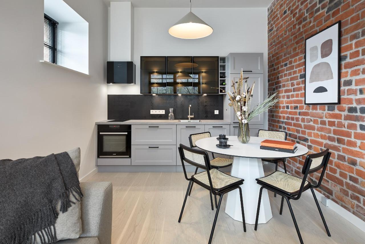 High Ceiling Loft With Its Own Backyard And A Terrace Appartement Tallinn Buitenkant foto